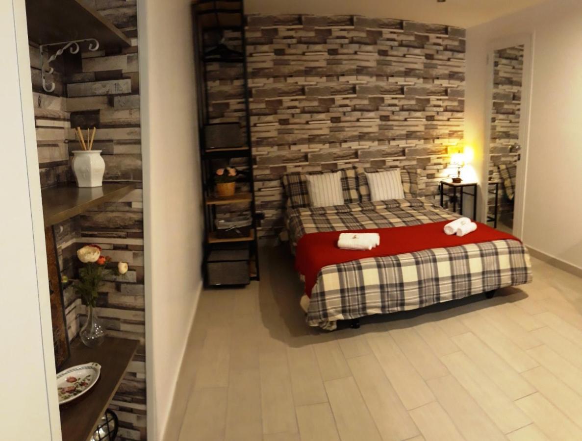 Nadine Penthouse Studio Apartment Naples Luaran gambar
